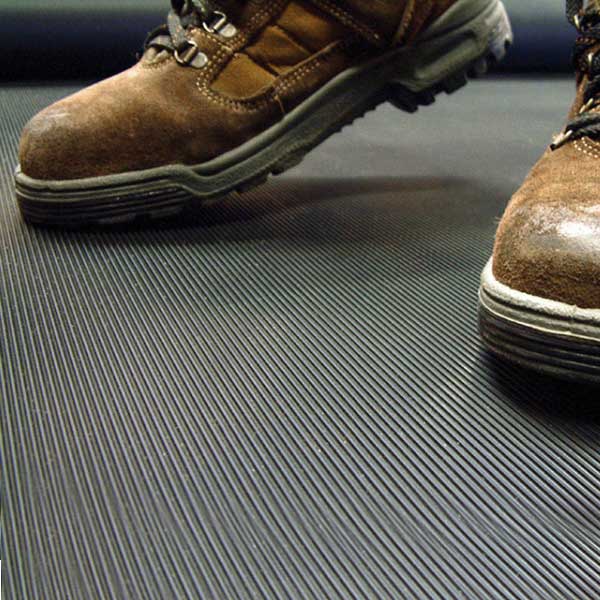 Ribbed Surface Rubber Runner Mat For Floors & Workbenches
